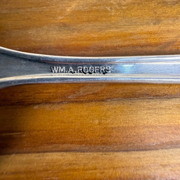 Vintage Wm. A. Rogers Silverplate Pastry Server | Oneida LTD - Picture 5 of 12